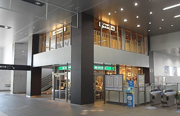 ＪＲ灘駅橋上